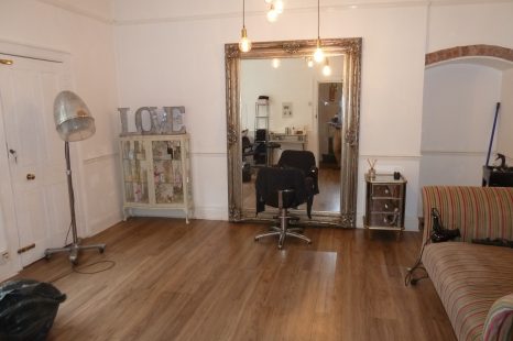 salon to let Southernhay Exeter (14)